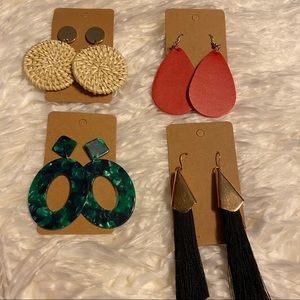 Z - Lot of 4 pair of statement earrings new